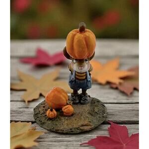 Wee Forest Folk "Tippy Top" 2005 Mouse w/ Pumpkin M-340 A. Petersen Retired